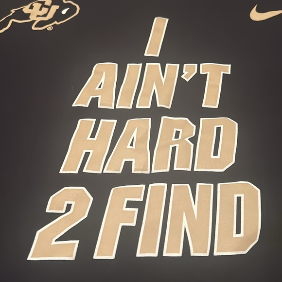 Nike “I Ain’t Hard To Find “ Colorado Buffaloes Tshirt - Picture 5 of 6